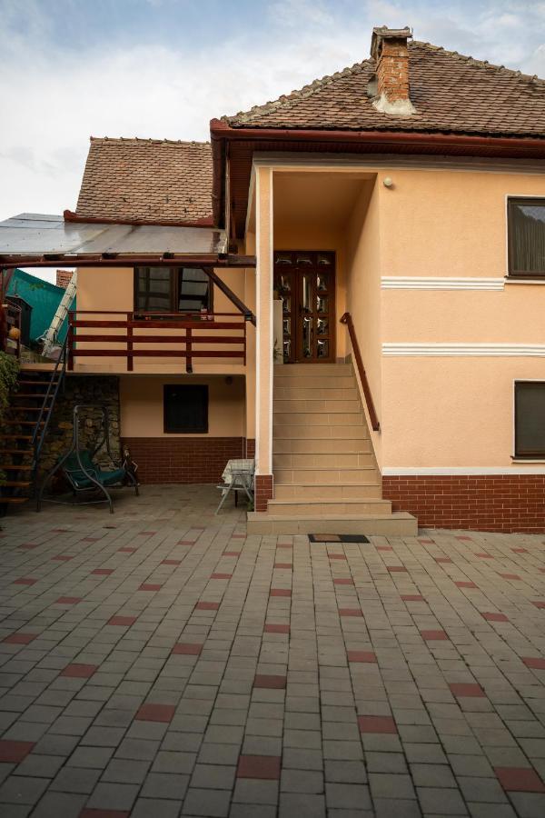 Apartament Panoramic La Casa In Comuna Răşinari Buitenkant foto